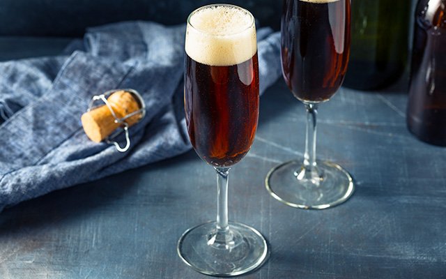 Black Velvet cocktail recipe