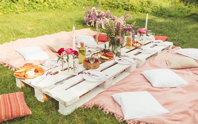 Picnic setting 