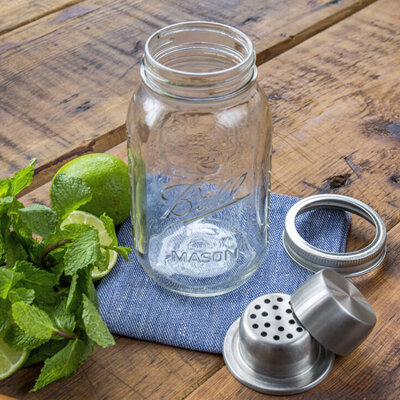 Outdoor Drinking Accessories Shaker.jpg