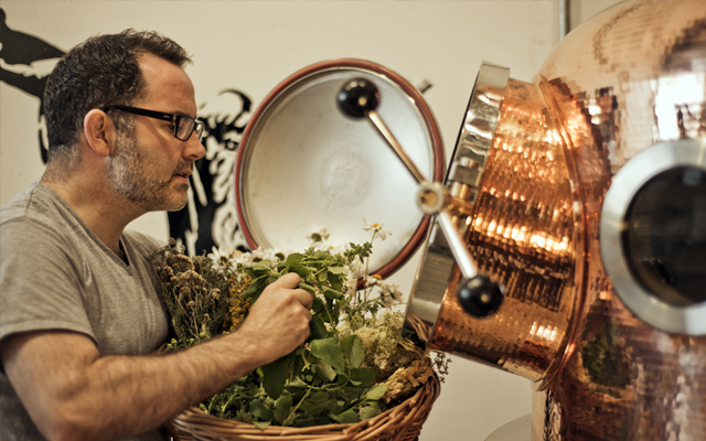Glendalough+Distillery+adding+botanicals+to+still.jpg