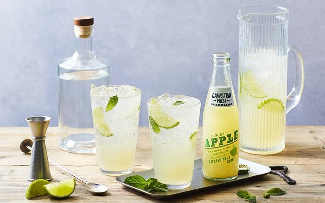 Apple Spritz cocktail recipe with gin