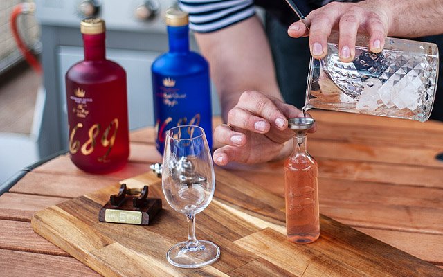 Cocktails with Gin 1689 from Amsterdam