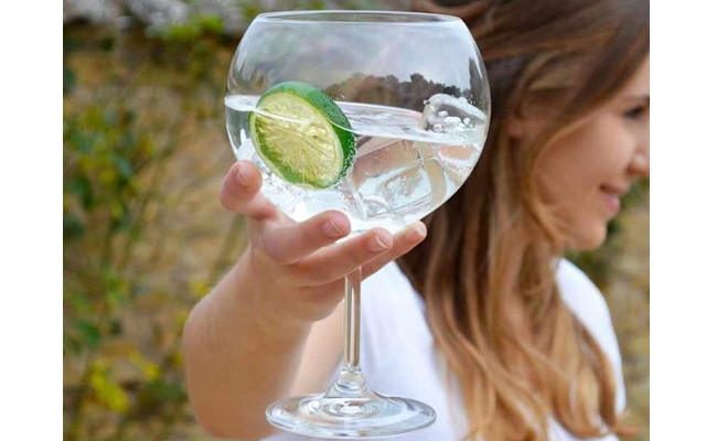 Giant Gin Copa Glass