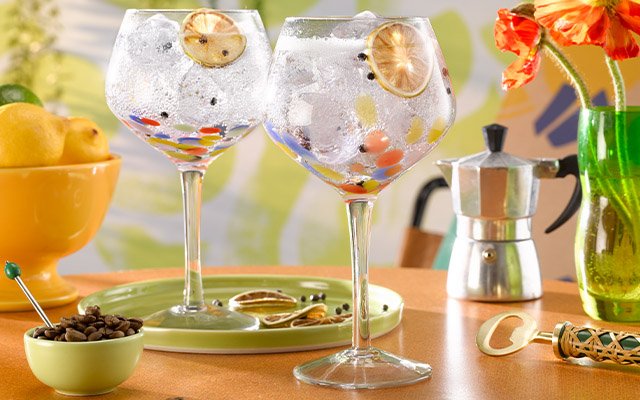 The perfect TŌSH Gin and tonic recipe