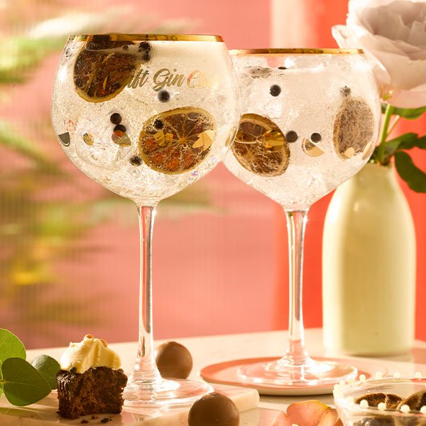 The perfect Modern Love Gin and tonic serving suggestion