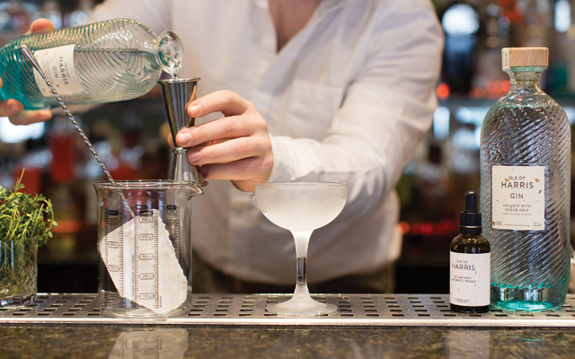 56+north+bar+cocktail+making.png