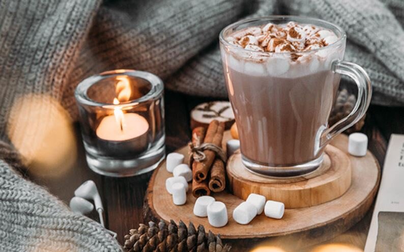 Gin & Amaretto Hot Chocolate: Get the recipe >>