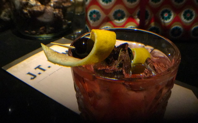 Glendalough Old Fashioned gin cocktail drink