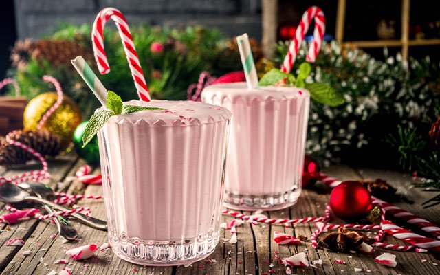 Frozen Cranberry, Chocolate & Mint Gin Shake