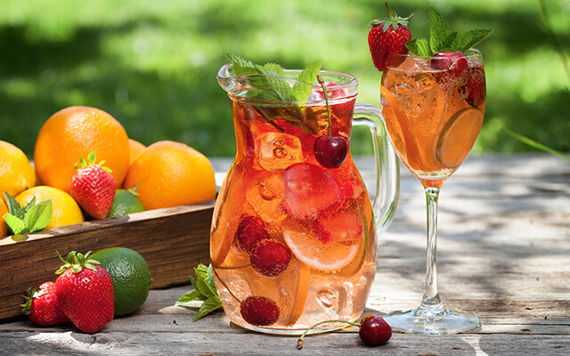 Summer Pimms Punch 640.jpg
