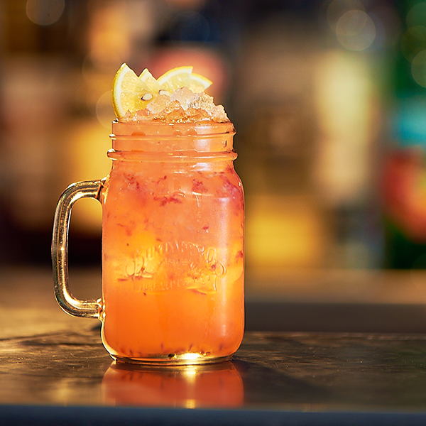 Gin and lemon juice cocktail 