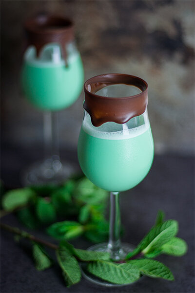 Flying Grasshopper Mint White Chocolate Cream Gin Cocktail
