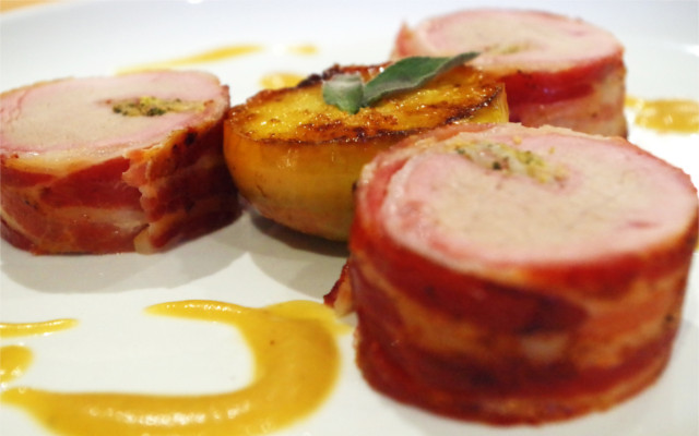 Kongsgaard gin soaked apple sauce and pork dinner