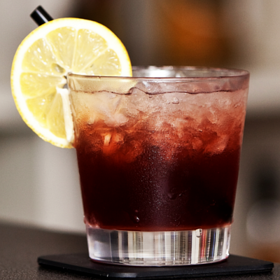 Bramble gin cocktail