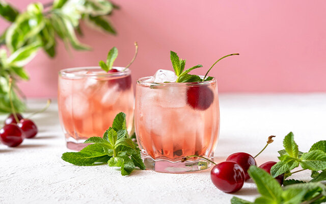 Angostura bitters cocktail with gin