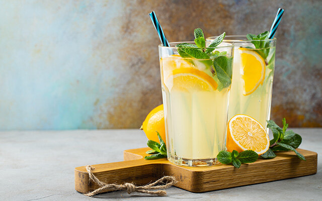Elderflower Chamomile Gin Spritz