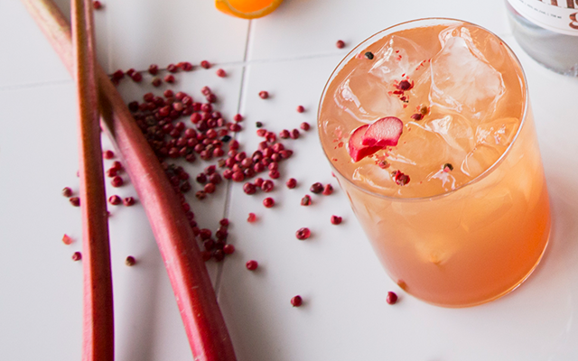 The Five Roses: a refreshing rhubarb-infused spritz for spring. Get the recipe! >>