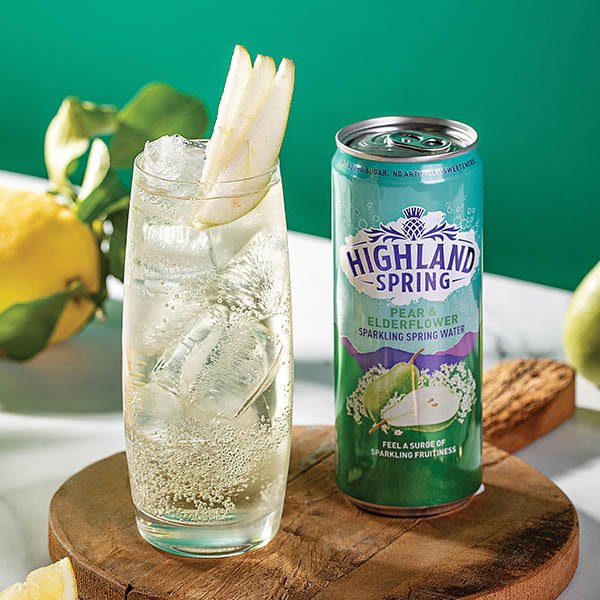 Pear and gin fizz cocktail recipe