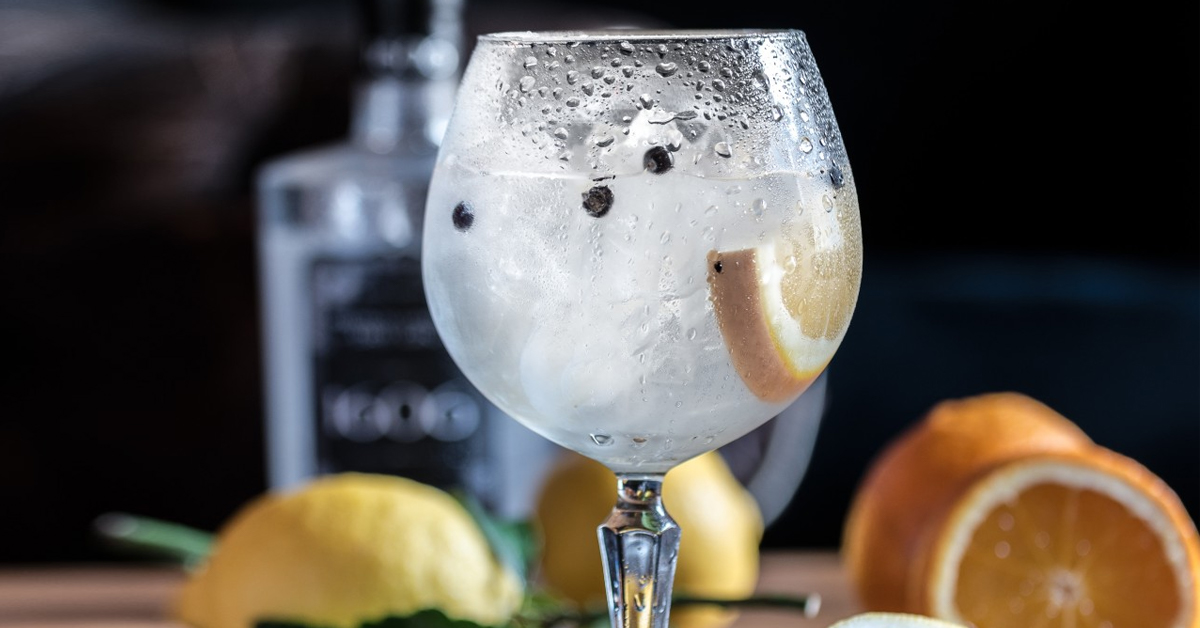 Craft gin tonic copa citrus