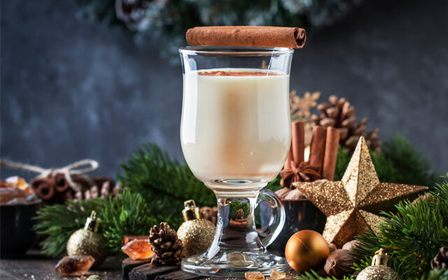 eggnog+cocktail+cinnamon+stick.jpg