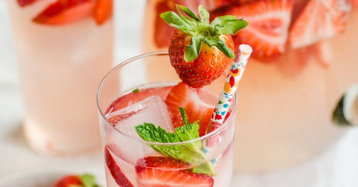Strawberry Gin Smash
