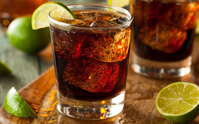 2-ingredient whiskey drinks