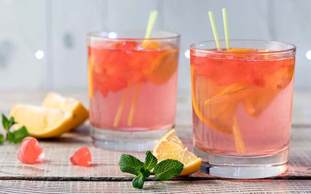 Peach+Gin+Prosecco+Punch.jpg