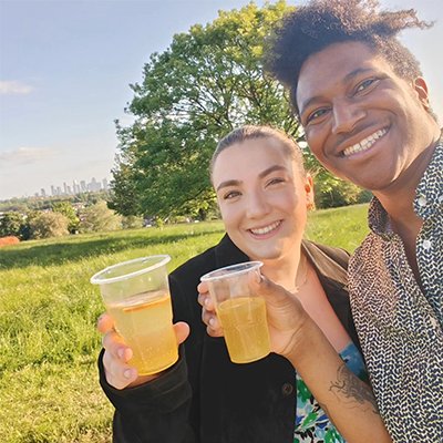 BEST GIN PALS SNAP! 