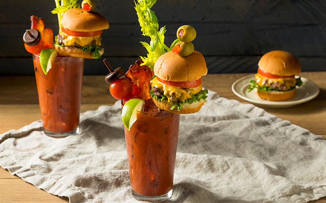 Garnishes don’t get much crazier than a mini burger on the side of your Red Snapper! Why stop there? Sandwiches, pitta bread, tortilla wraps - there’s no limits when it comes to how you garnish your Snappers!