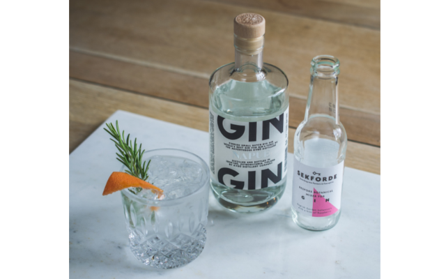 Sekforde gin mixer with Napue Gin and Orange and Dill Garnish
