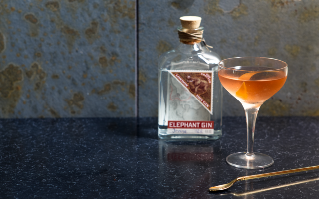 Golden+Martini+elephant+gin (1).png