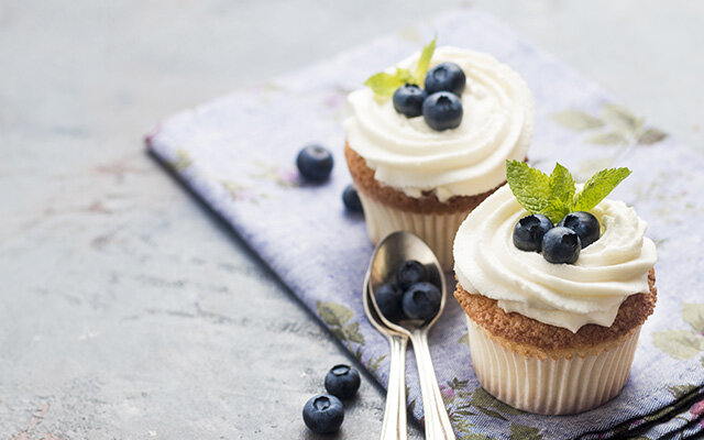 Cupcakes and gin