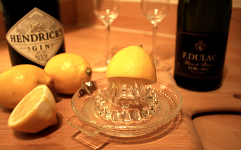 lemon gin and prosecco
