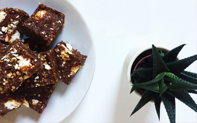 Goji berry popcorn brownie squares