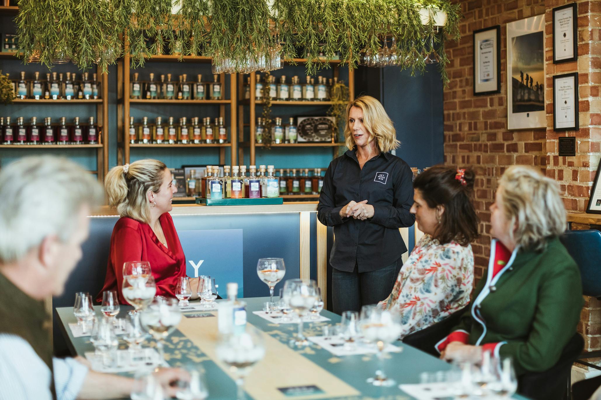 Gin tasting tour at Sky Wave distillery