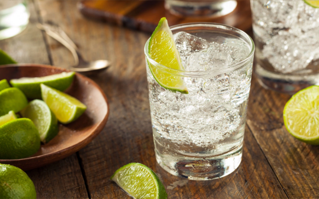 quincy gin and tonic cocktail