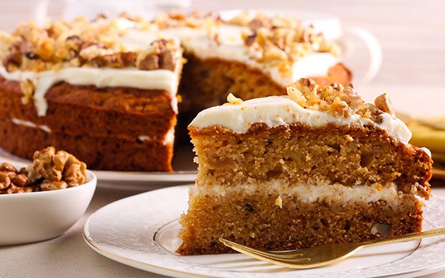 Spice Orange Gin & Walnut Cake