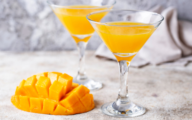 mango+martini+gin+shooting+star.jpg
