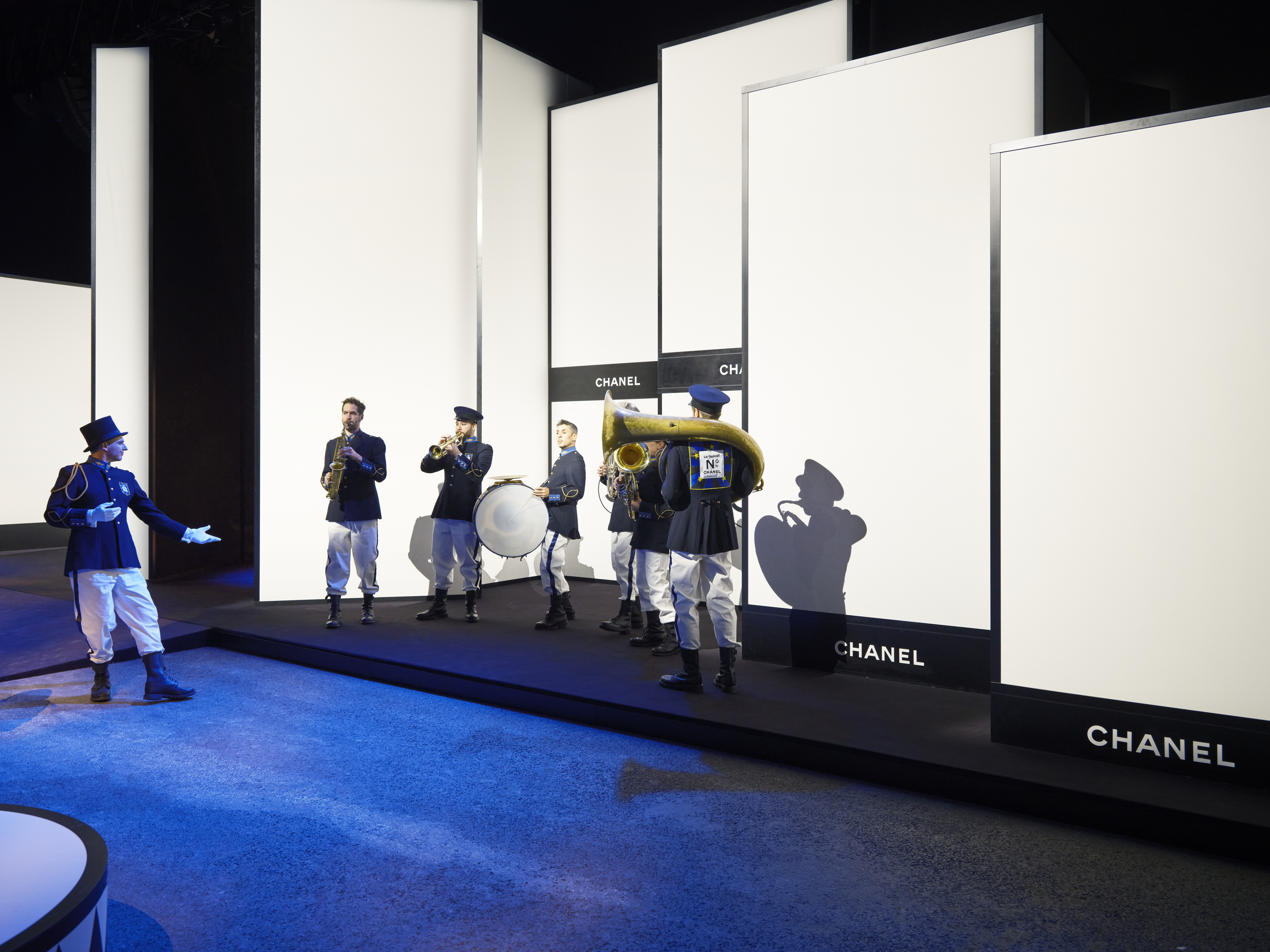 Here It Is; LE GRAND NUMÉRO DE CHANEL - FLAIR MAGAZINE