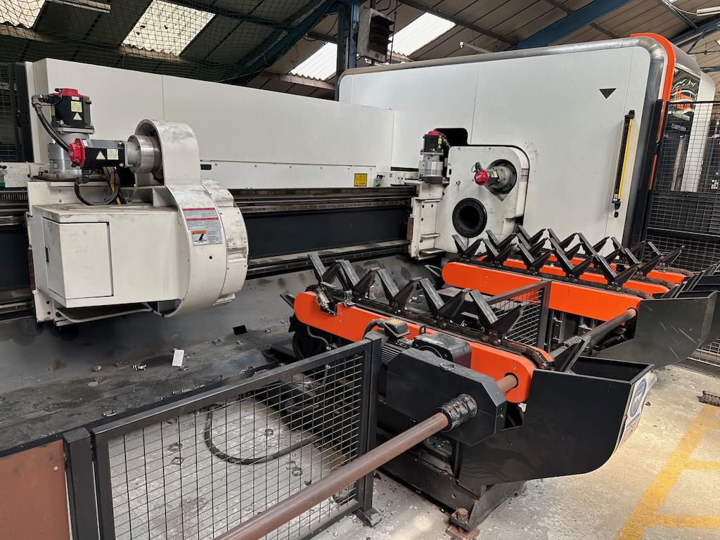 2015 Mazak Fabri-gear 220 II 2.5kW 7 Axis Laser Tube Cutter - Private ...