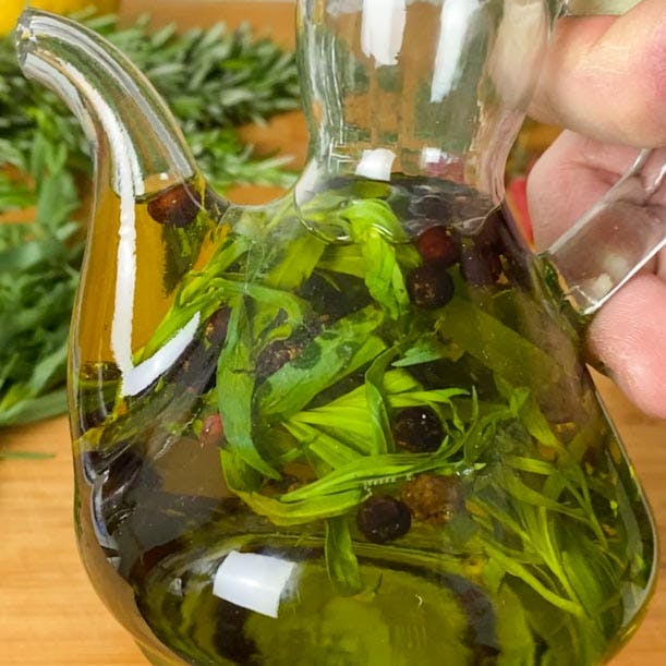 Tarragon oil