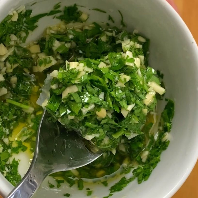 Garlic and parsley sauce
