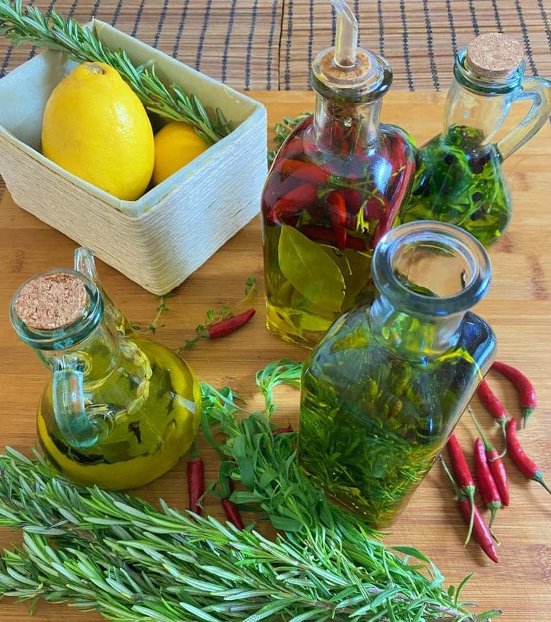 How to make homemade Aromatic Oils for cooking Chef H. Delgado