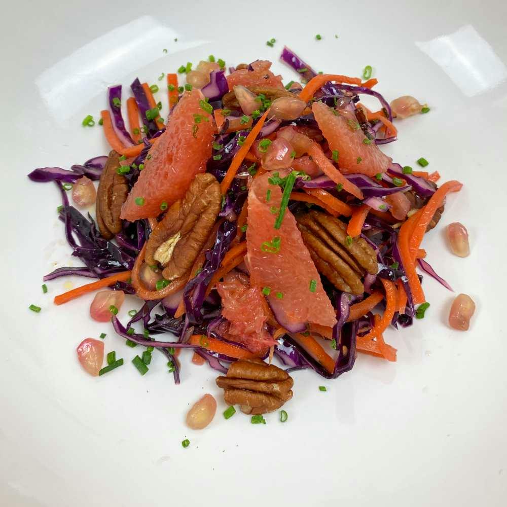 Red cabbage and pecan nuts salad