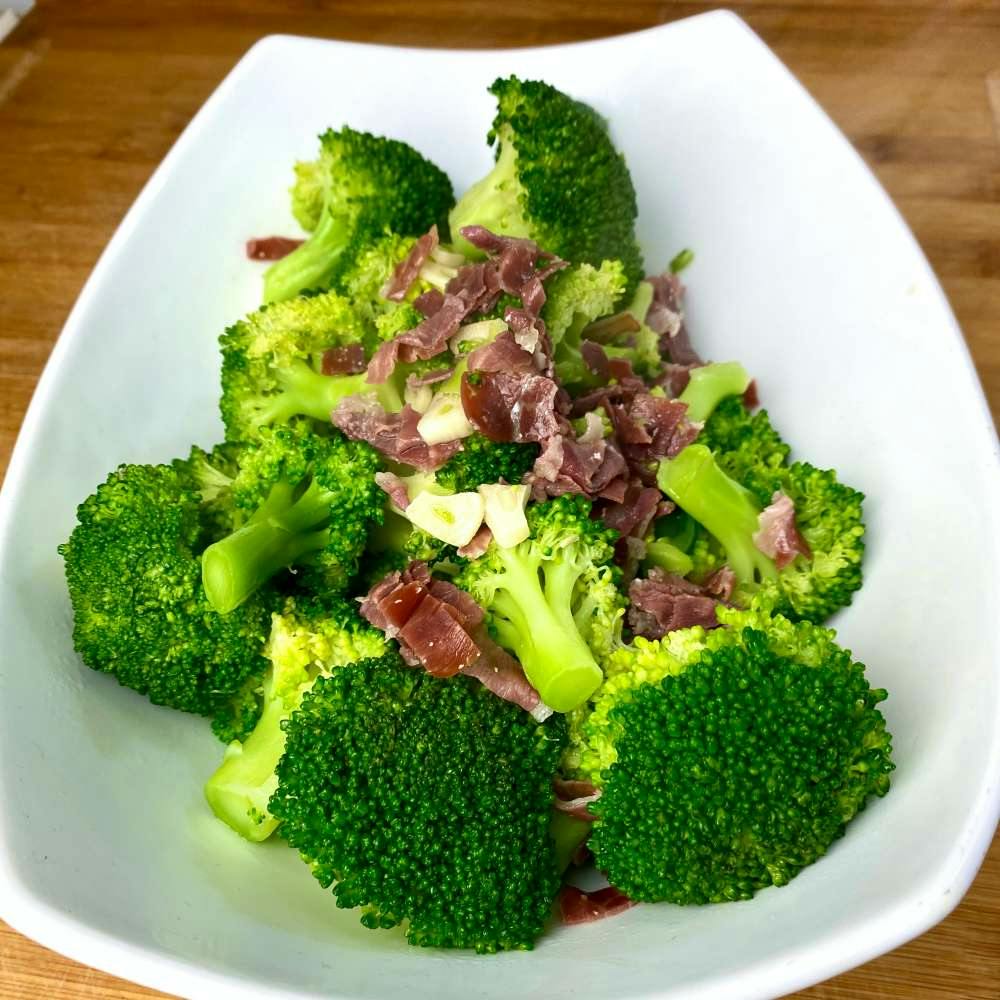 Broccoli with Iberiam Ham