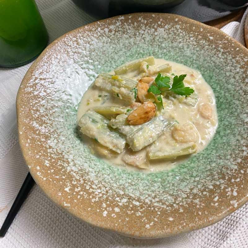 Thistle with Almonds, a Christmas meal you may not know about