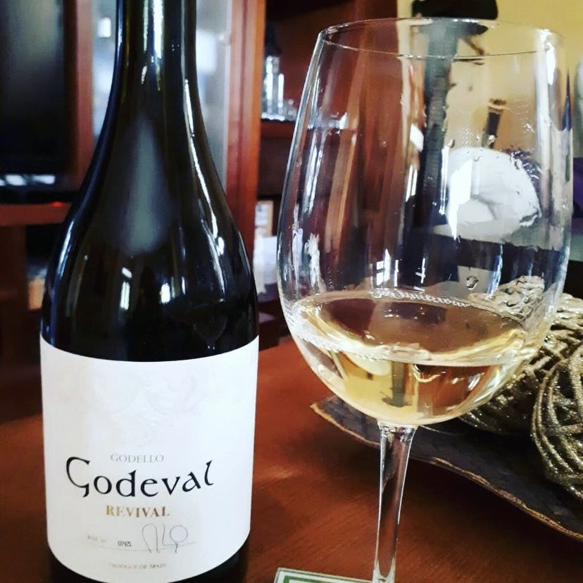 White wine Revival Godeval Godello