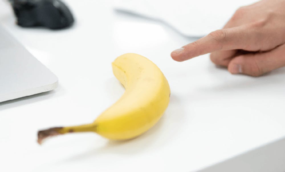 Chelsea Apps a banana