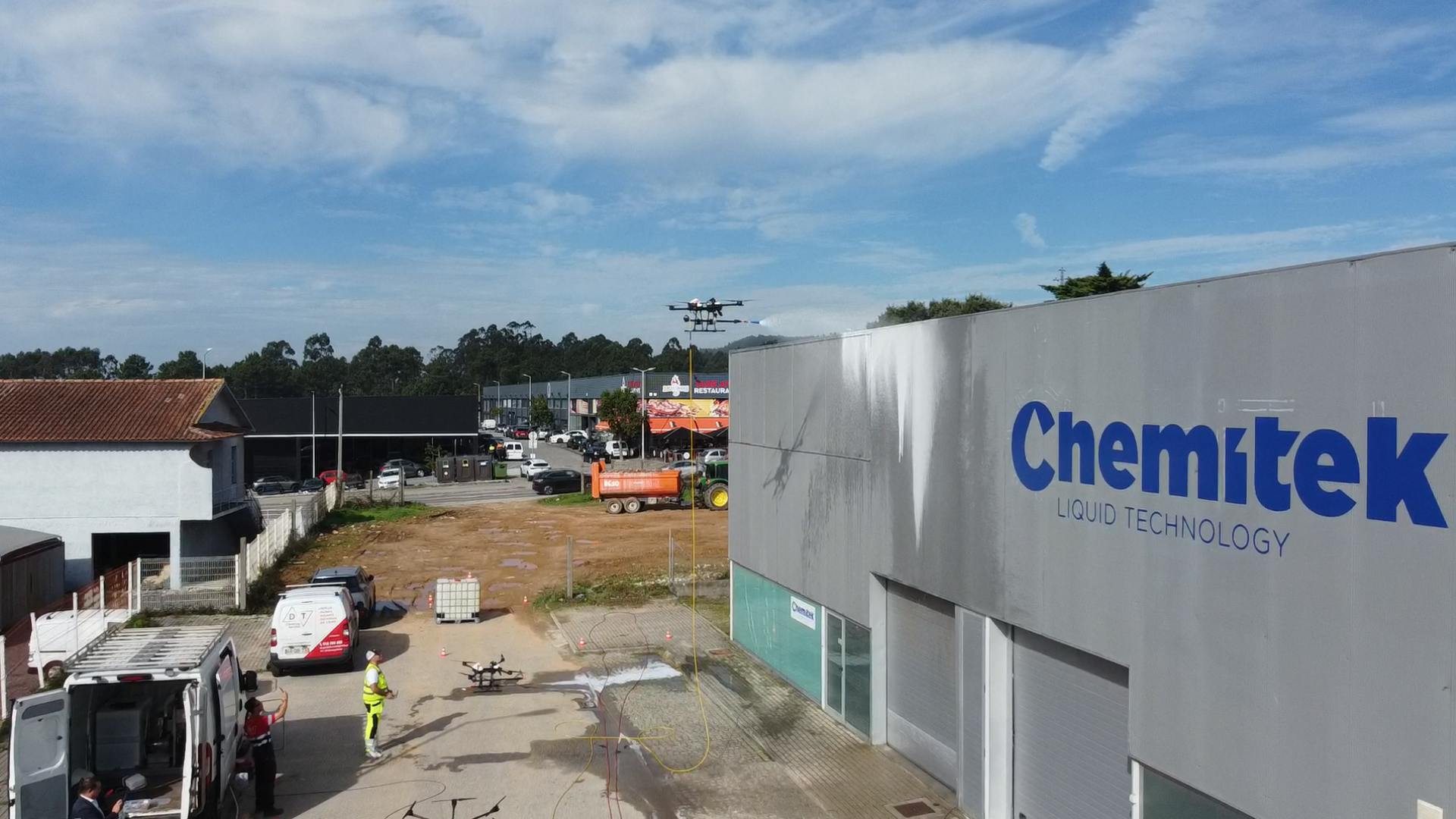 Limpieza con dron y DSI en acción