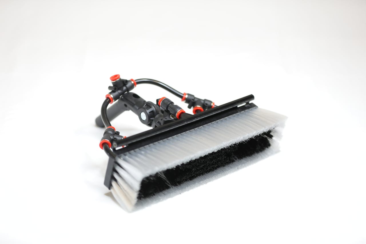 Top Brushes for Professional Solar Panel Cleaning